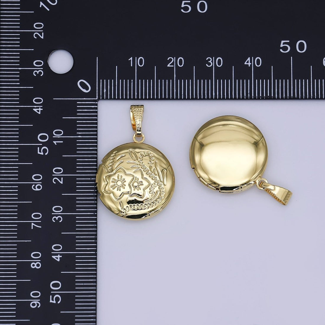 24K Gold Filled Nature Flower Engraved Round Locket | AH485
