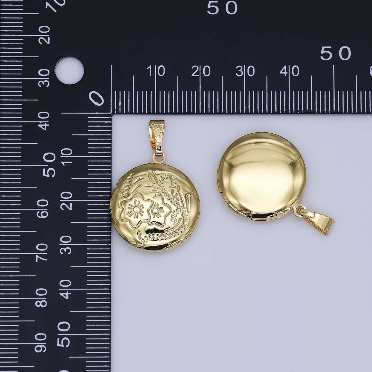 24K Gold Filled Nature Flower Engraved Round Locket | AH485