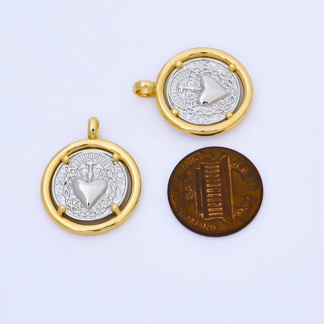 24K Gold Filled Sacred Heart Pendant Mix Metal Religious Charm | AF1559