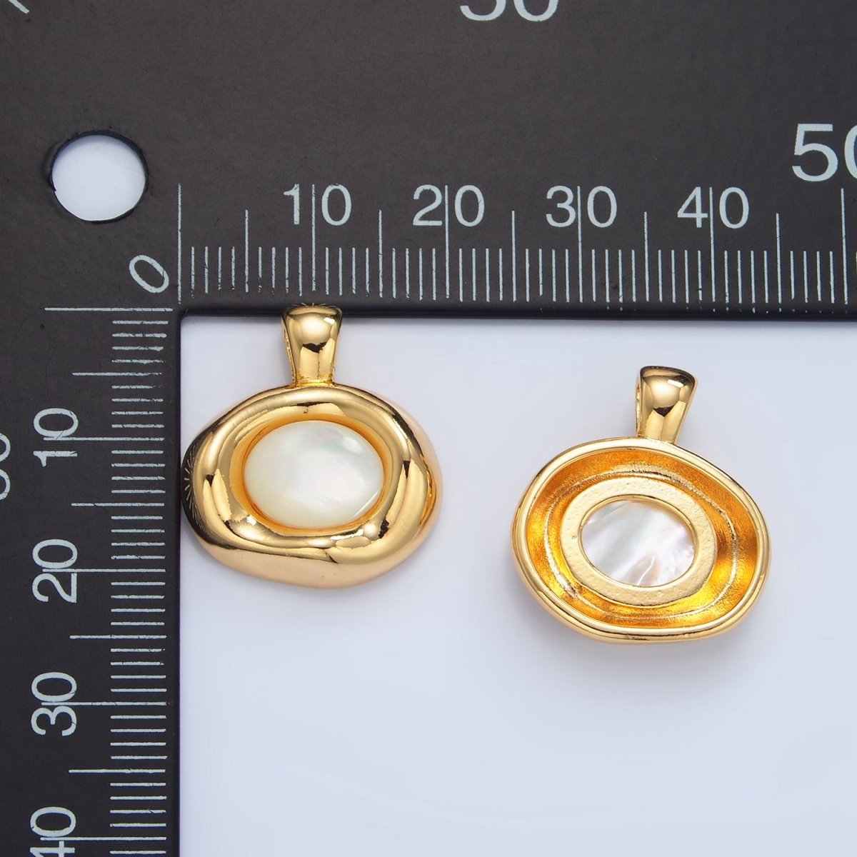 24K Gold Filled Shell Pearl Cabochon Gemstone Oval Molten Bezel Pendant | AA131