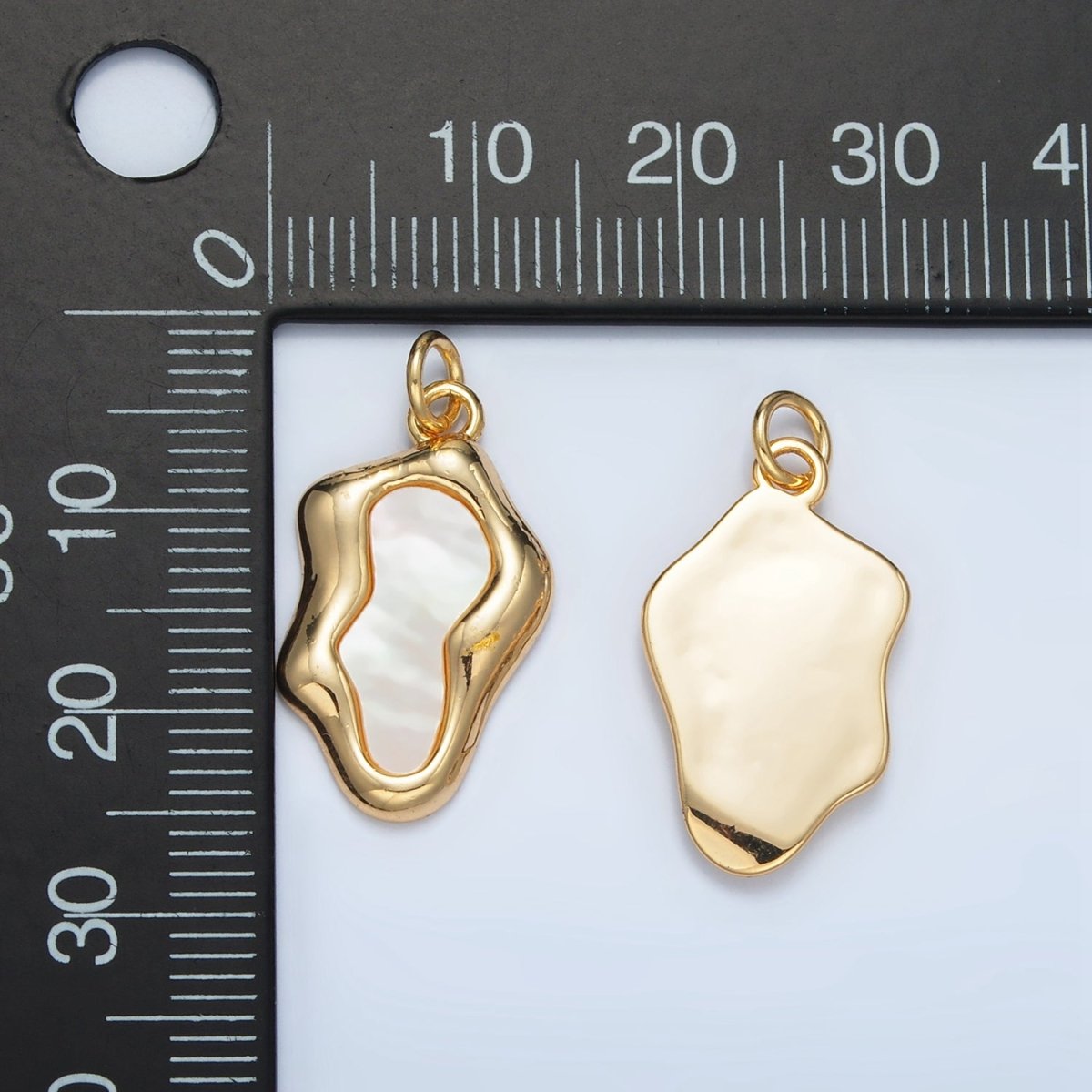 24K Gold Filled Shell Pearl Molten Abstract Bezel Charm | M551