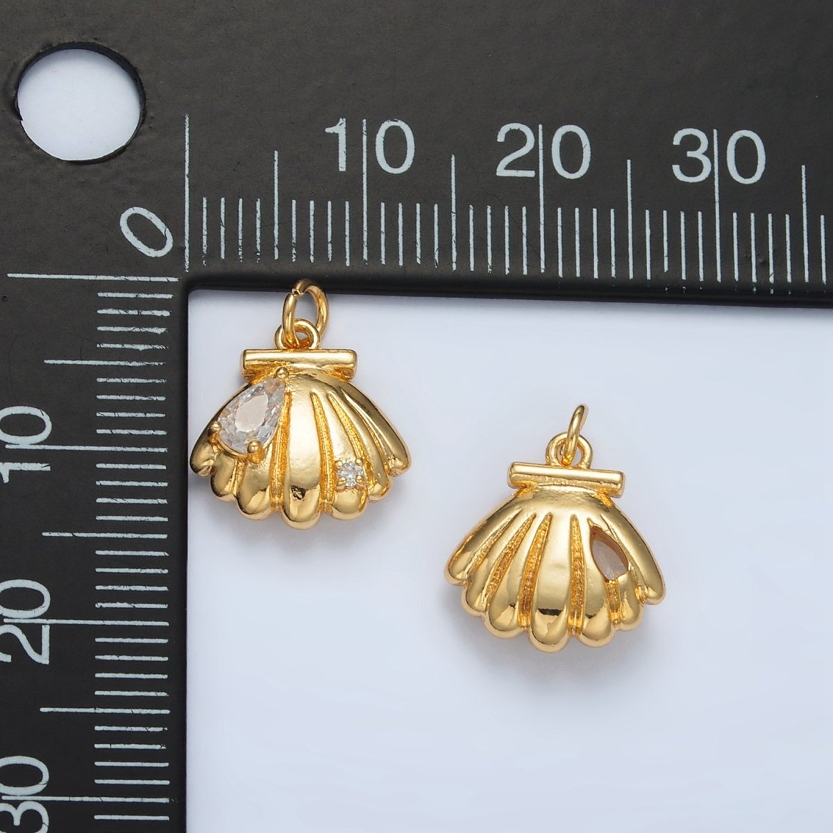 24K Gold Filled Teardrop CZ Clam Sea Shell Puffed Charm | AC160