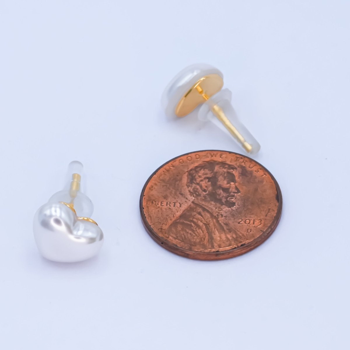 24K Gold Plated White Shell Pearl Heart Stud Earrings in Gold &amp; Silver | T439 T440