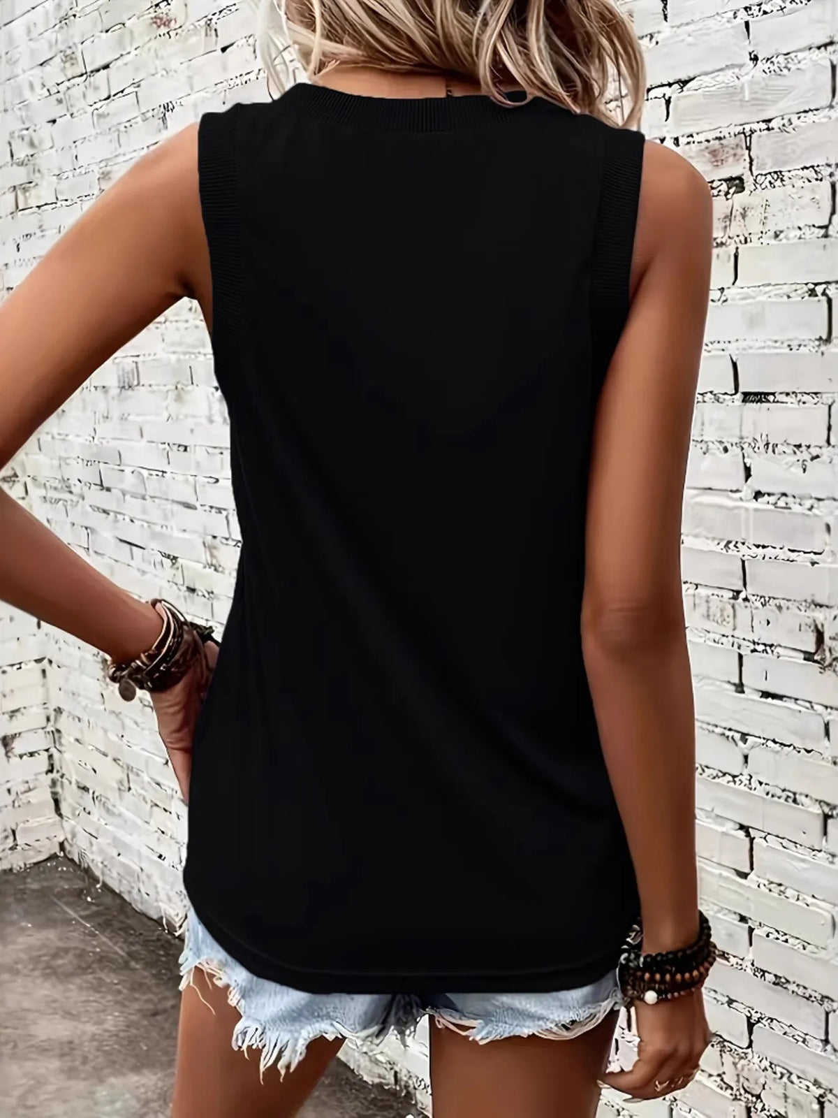 Breathable V-Neck Ribbed-Band Tank Top