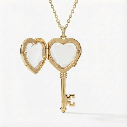Key Lock Opening And Closing Necklace