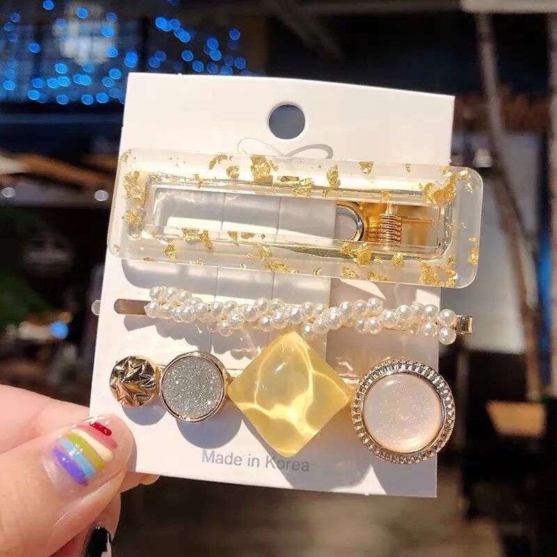 Pearl hair accessories
