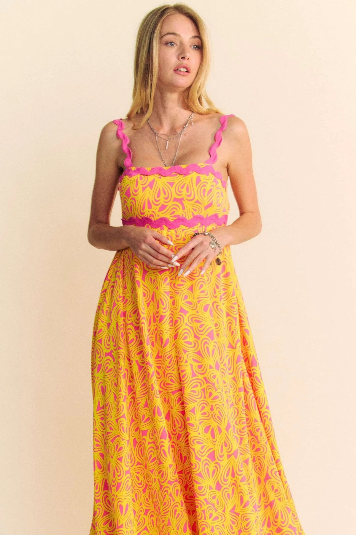 Davi &amp; Dani Geo 2 Tone Printed Wavi Trim Tiered Maxi Dress