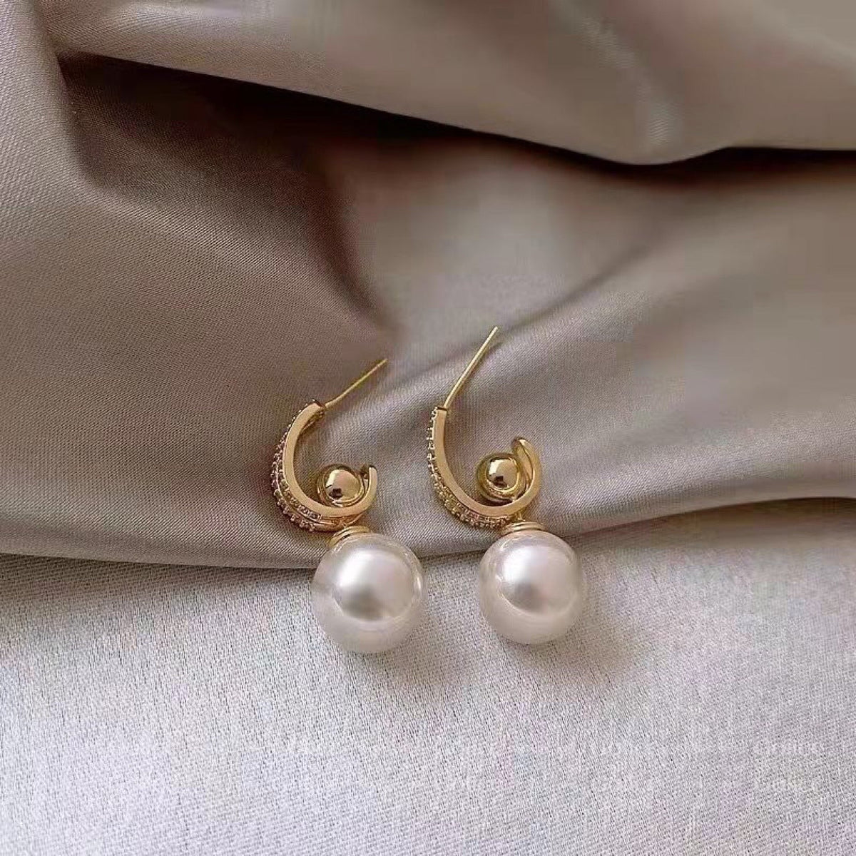 Multiple Ways To Wear Pearl Earrings Eardrops Women&