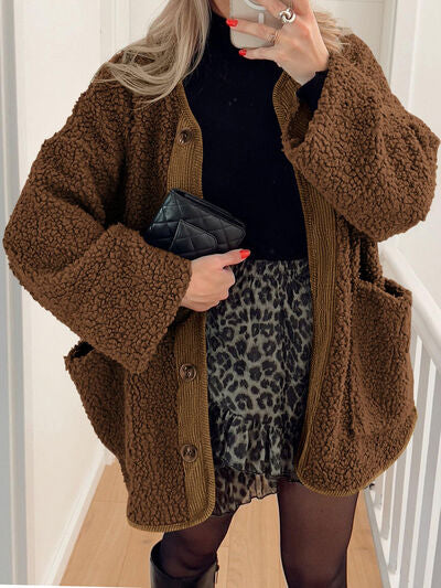 Modern Cozy Women Luxuriously Cozy Contrast Button Up Sherpa Jacket with Pockets For Fall &amp; Winter