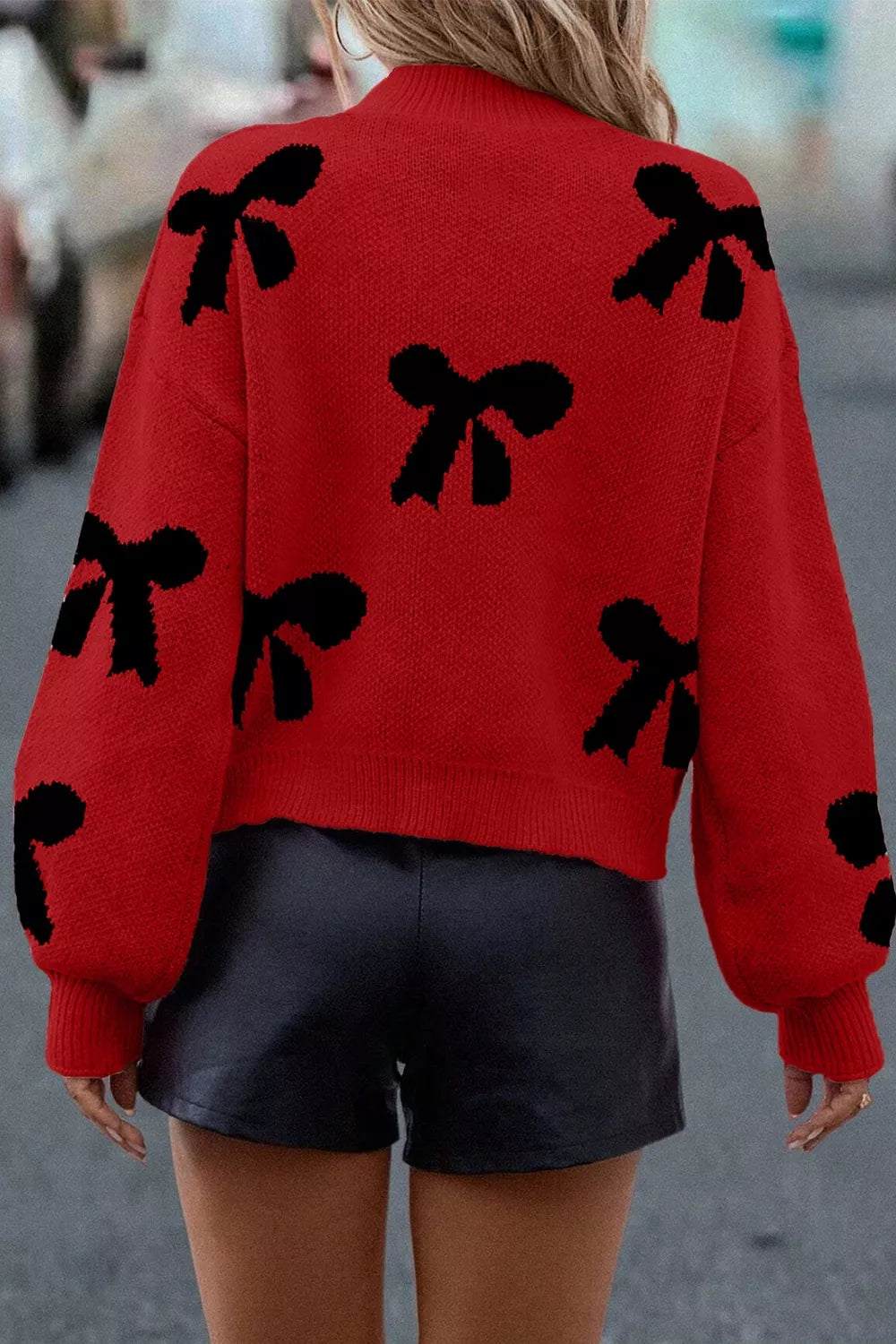 Round Neck Bow Pattern Pearl-Embellished Sweater