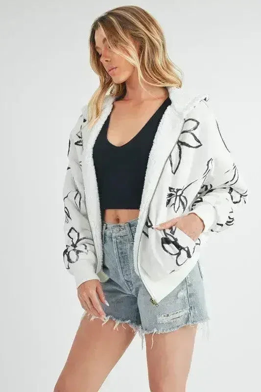Aemi + Co Flower Sherpa Hoodie - Zip-Up &amp; Cozy | S-L | Femstylo