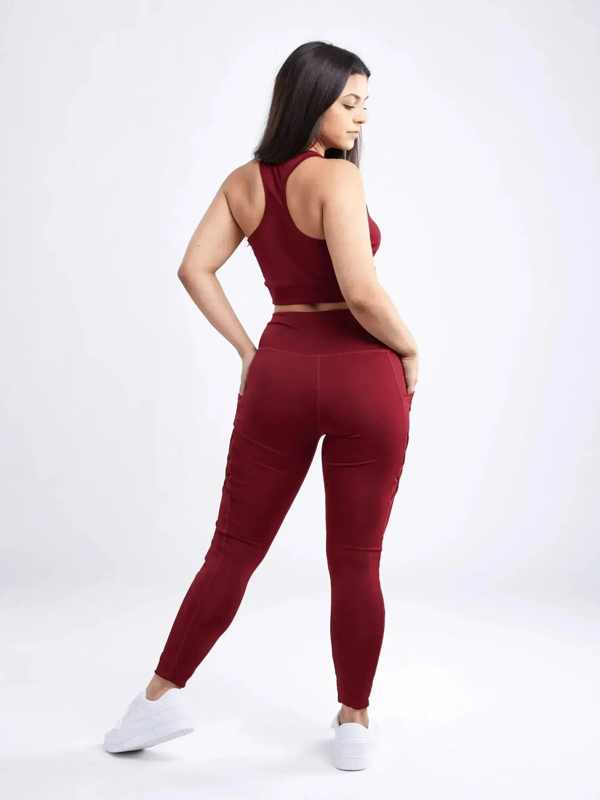 Racerback Training Crop Tank – Lightweight &amp; Breathable for Workouts
