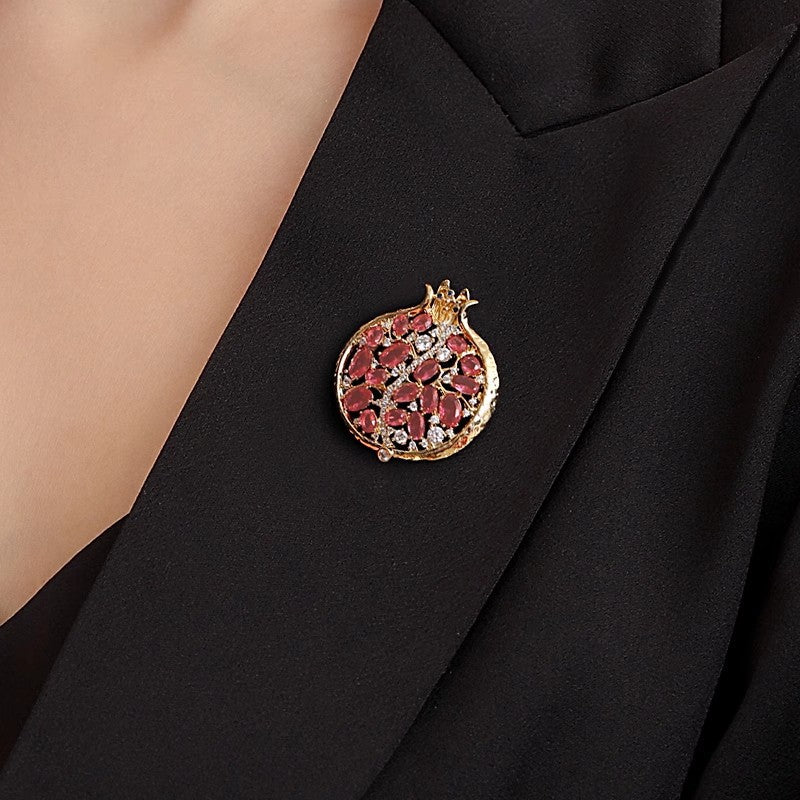 Creative Red Pomegranate Corsage Brooch Fashionable Pin