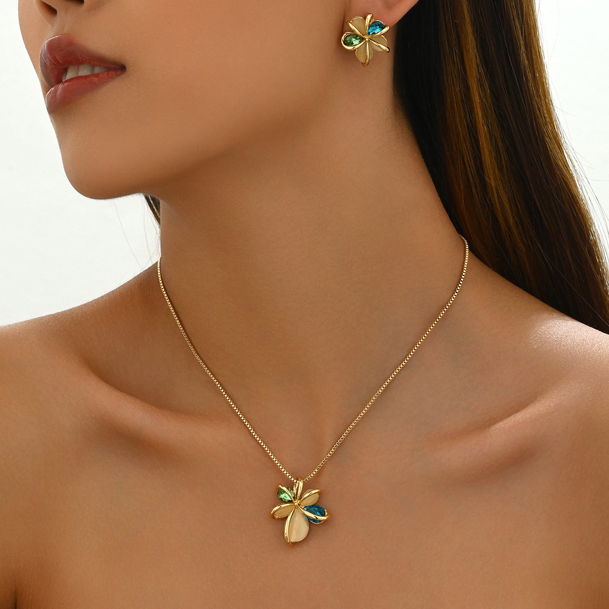 Niche Literary Vintage Elegant Women Jewelry Set, Baroque Floral Design Inlaid Synthetic Gemstone, Matching Stud Earrings &amp; Clavicle Chain