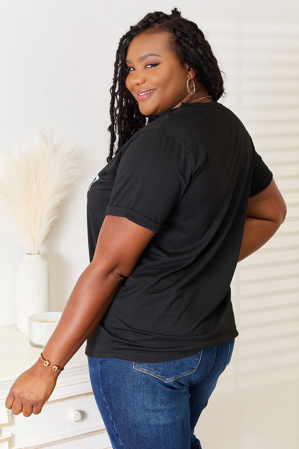 “Expensive &amp; Difficult” Graphic Cuffed Sleeve T-Shirt