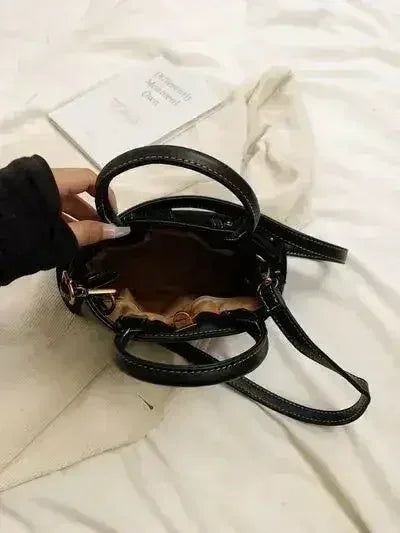 Stylish Suede Handbag – Adjustable Strap &amp; Dual-Use Design