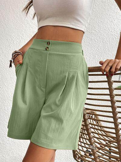 Pocketed Half Elastic Waist Shorts with Side Pockets