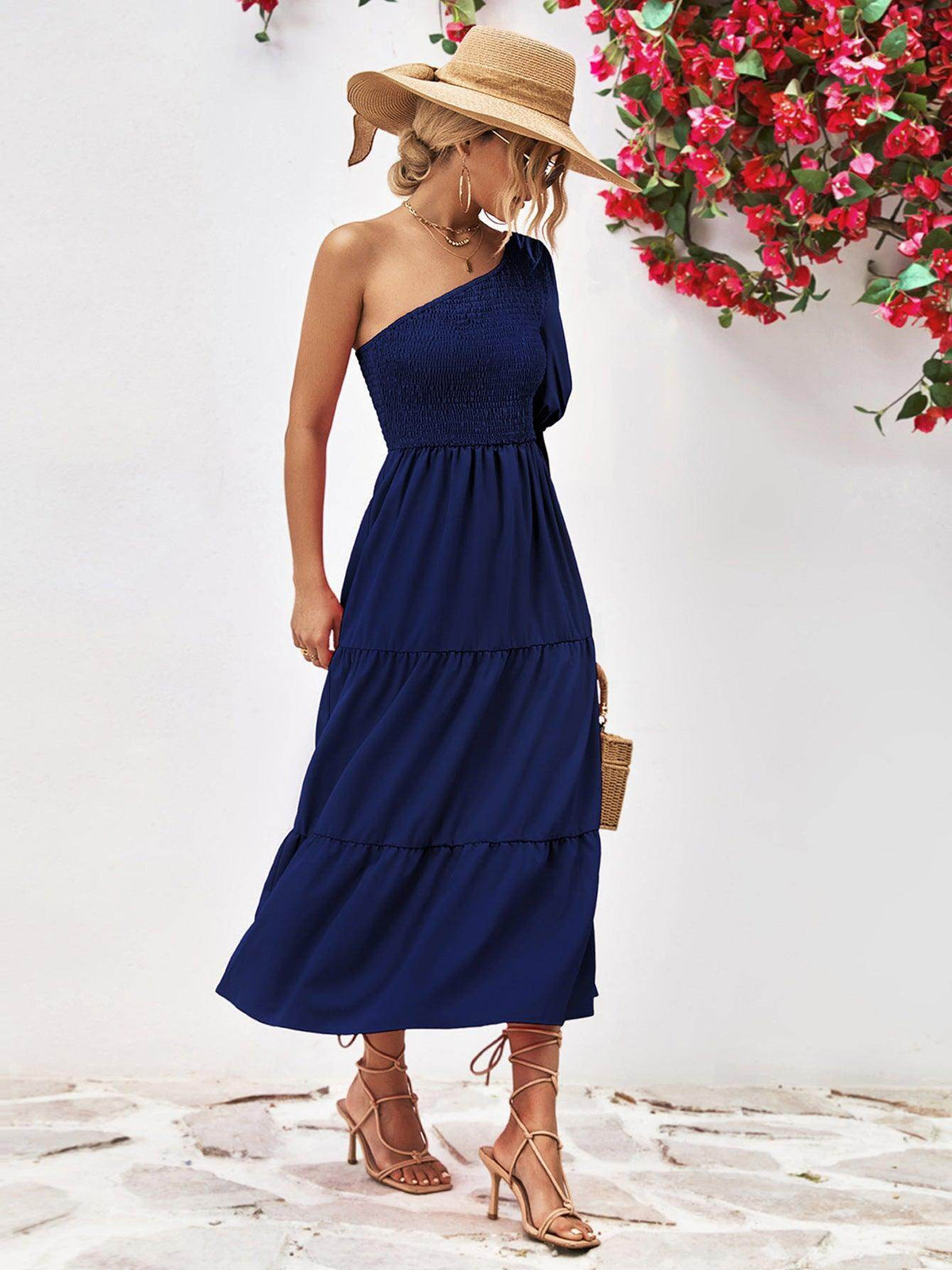 Chic Smocked One-Shoulder Midi Dress for Elegant Style