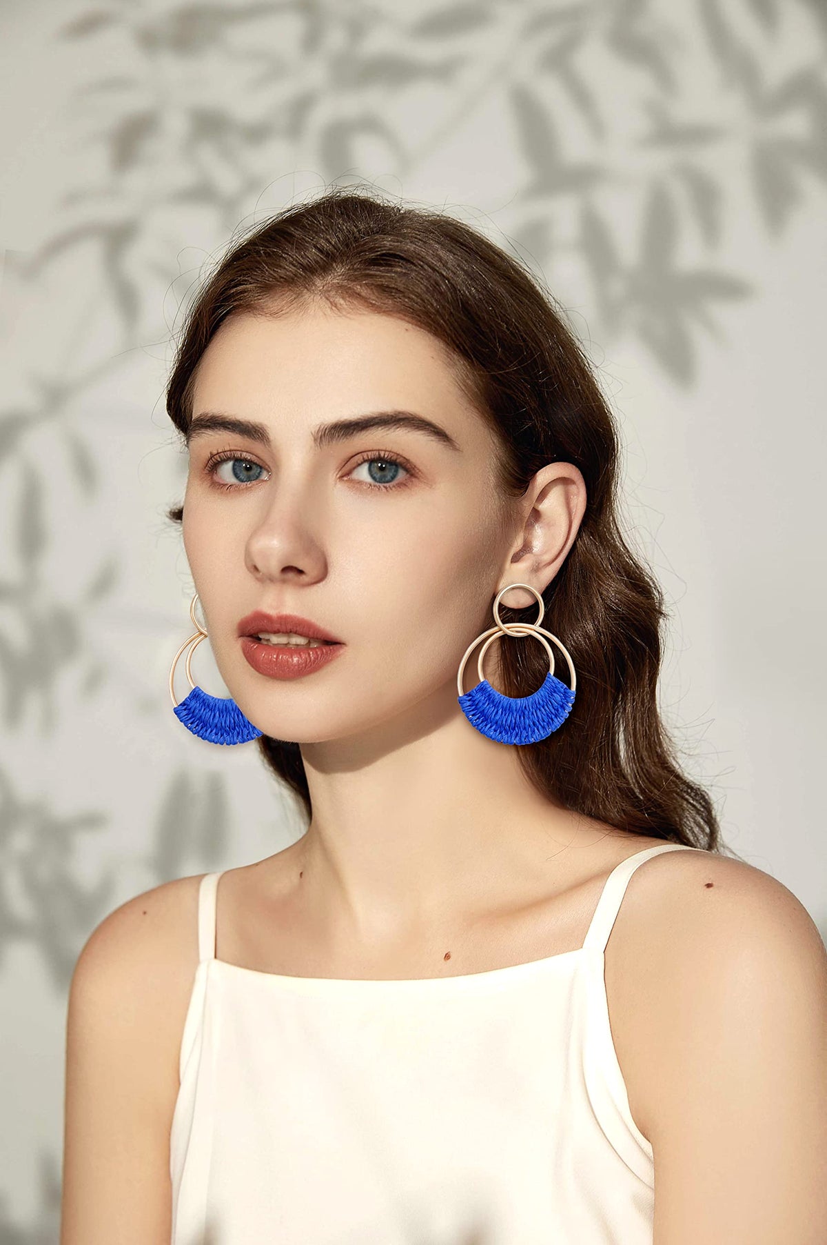 Raffia Hoop Earrings for Women Fun Boho Summer Beach Earrings Lightweight Handmade Straw Wicker Rattan Dangle Earrings Statement Geometric Round Drop Earrings
