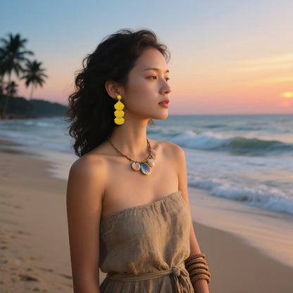 Raffia Dangle Earrings for Women - Boho Statement Rattan Drop Jewelry with Shell Design, Lightweight Summer Beach Trendy Accessories