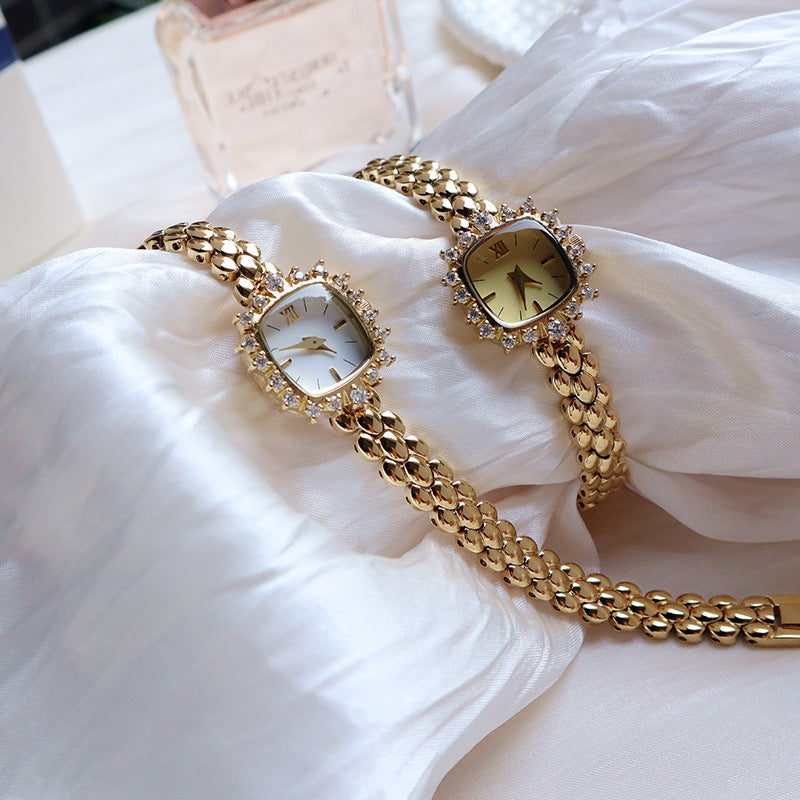 Womens Niche Vintage Thin-chain Watch