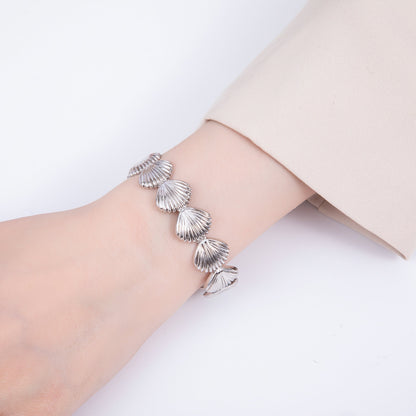 Rhodium Plated Wide Ribbed Minimalist Sea Clam Shell Cuff Bracelet | WA-04267
