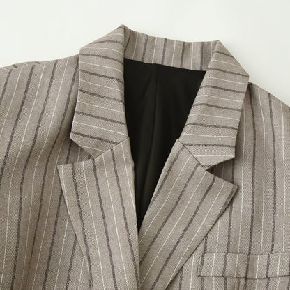 Fashionable Herringbone Blazer With A Belt