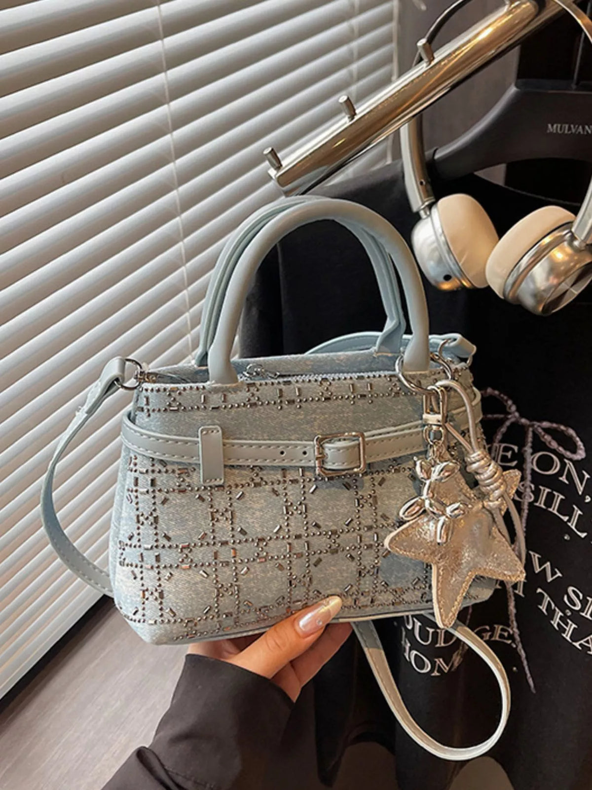 Texture Star Charm Crossbody Bag