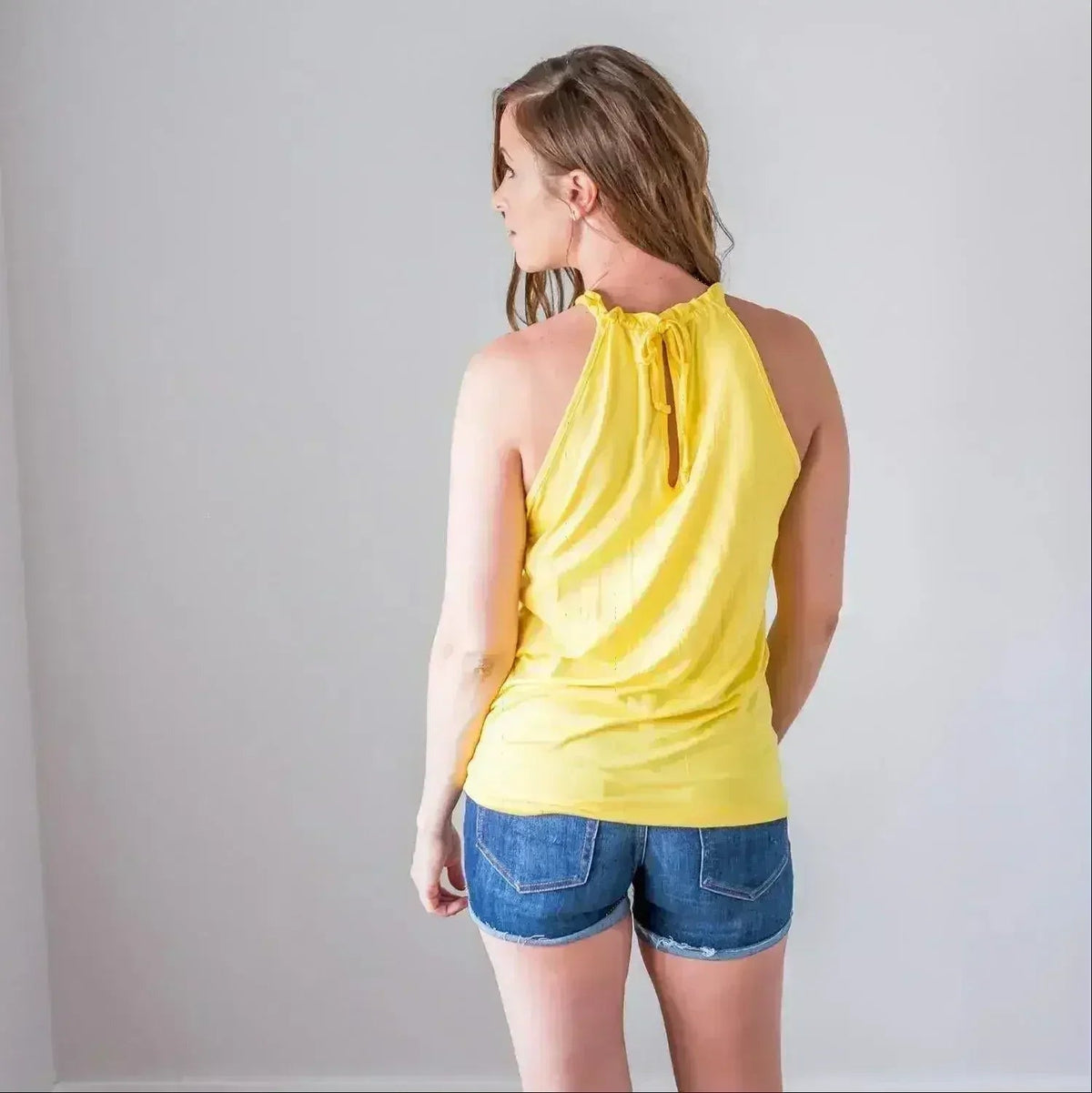 Back Keyhole Halter Tank – Sexy &amp; Versatile Summer Top