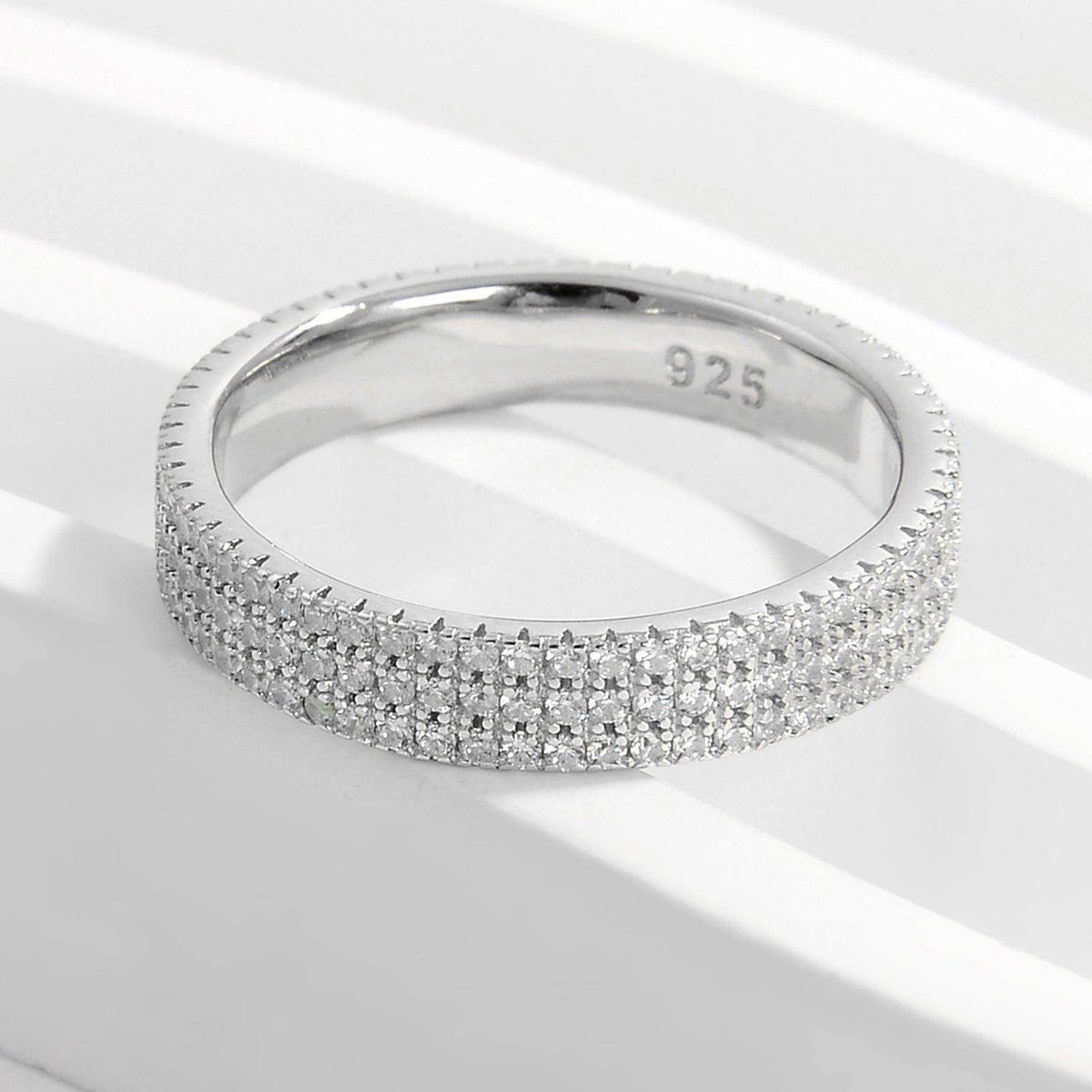 Inlaid Zircon 925 Sterling Silver Ring for Elegant Style