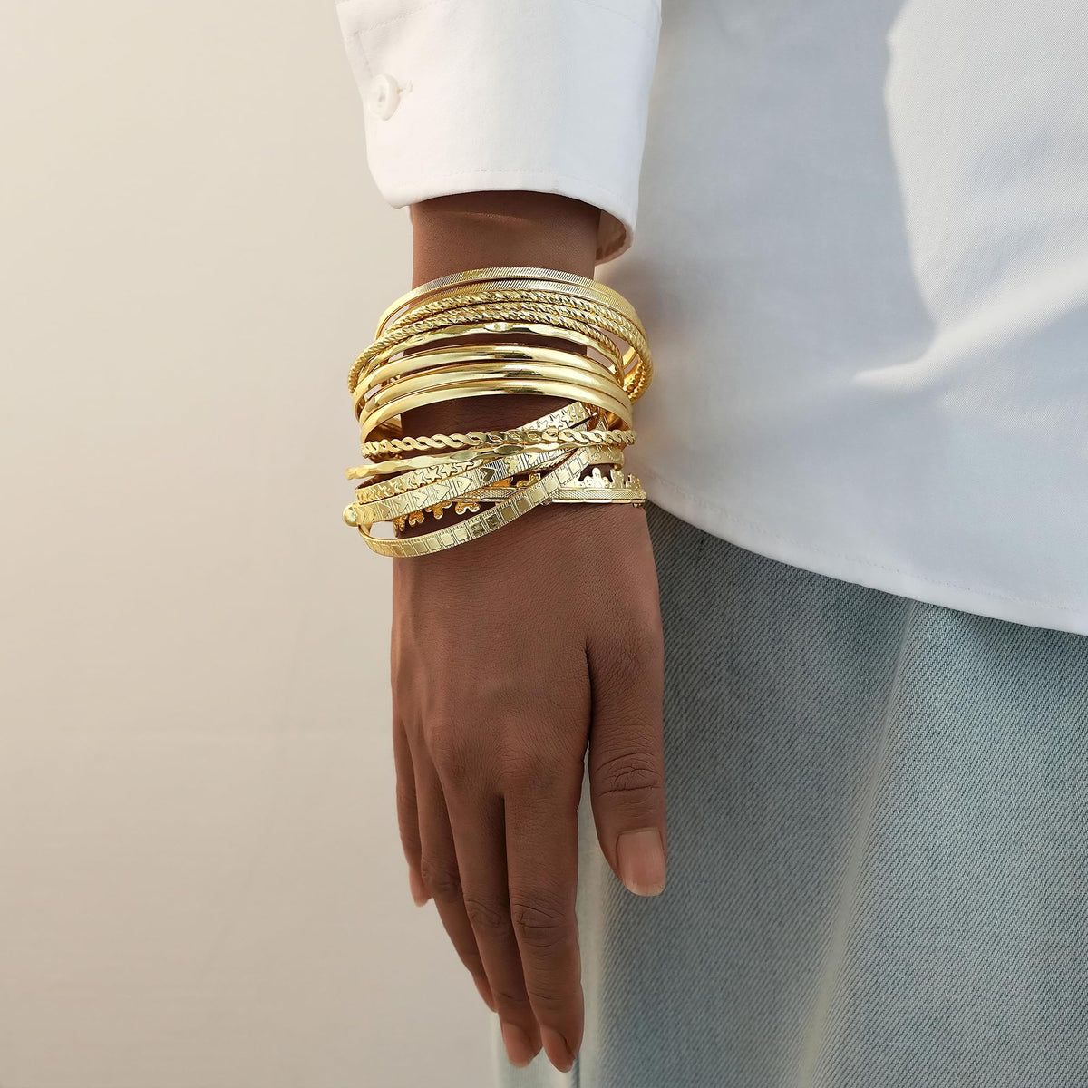FAXHION Gold Bangle Bracelets for Women, 14 Pcs Multi Layer Stackable Bangle Set, 14K Gold Plated Textured Chunky Bracelets Boho Jewelrys Set