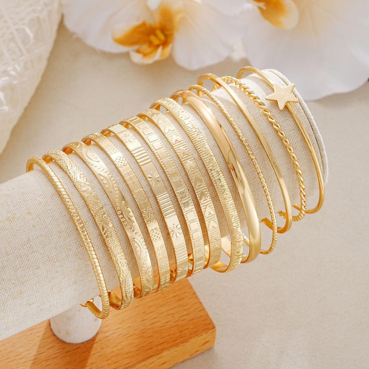 FAXHION Gold Bangle Bracelets for Women, 14 Pcs Multi Layer Stackable Bangle Set, 14K Gold Plated Textured Chunky Bracelets Boho Jewelrys Set