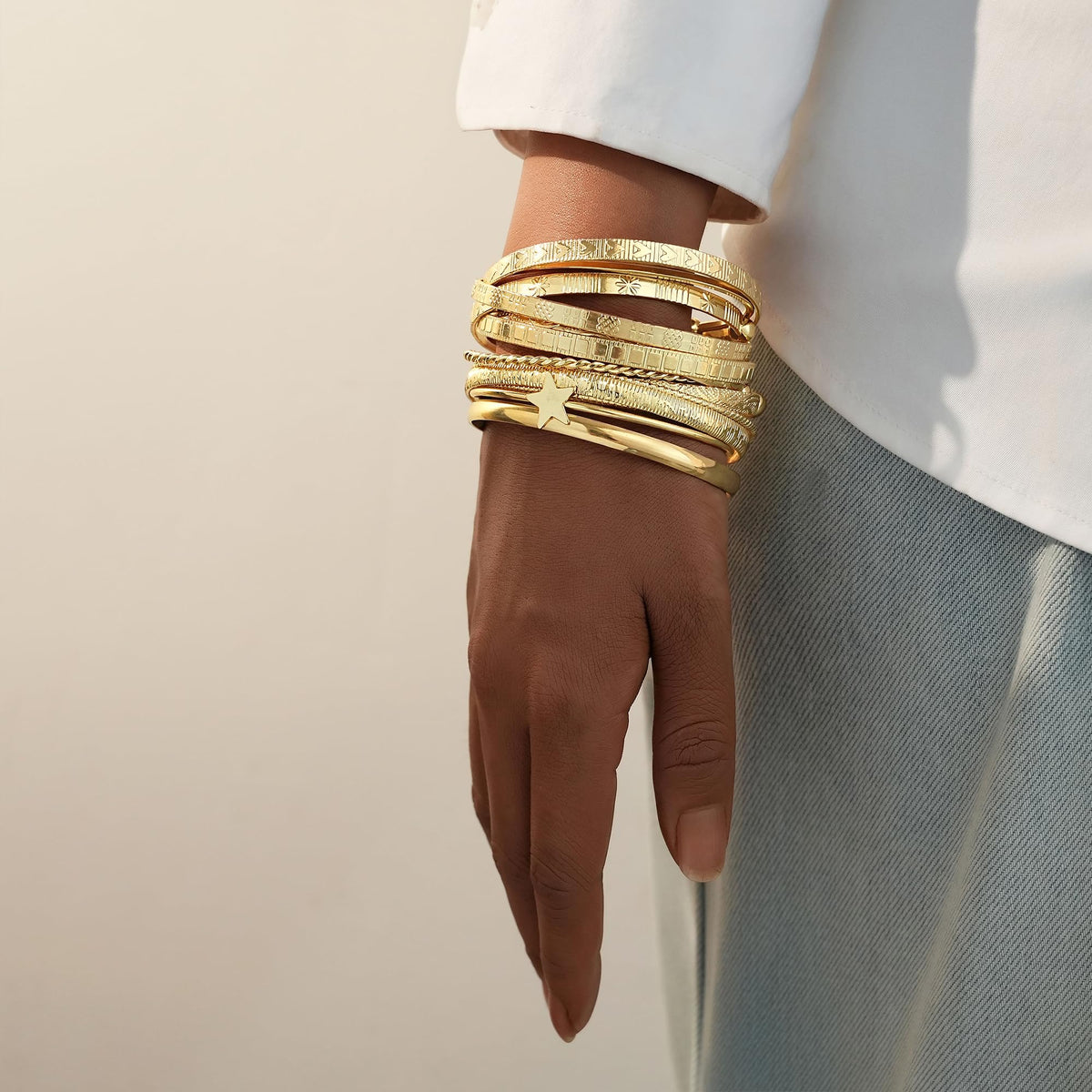 FAXHION Gold Bangle Bracelets for Women, 14 Pcs Multi Layer Stackable Bangle Set, 14K Gold Plated Textured Chunky Bracelets Boho Jewelrys Set