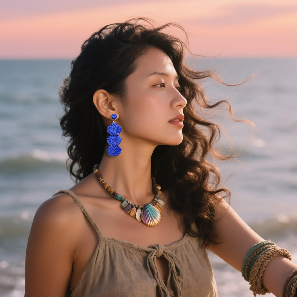Raffia Dangle Earrings for Women - Boho Statement Rattan Drop Jewelry with Shell Design, Lightweight Summer Beach Trendy Accessories