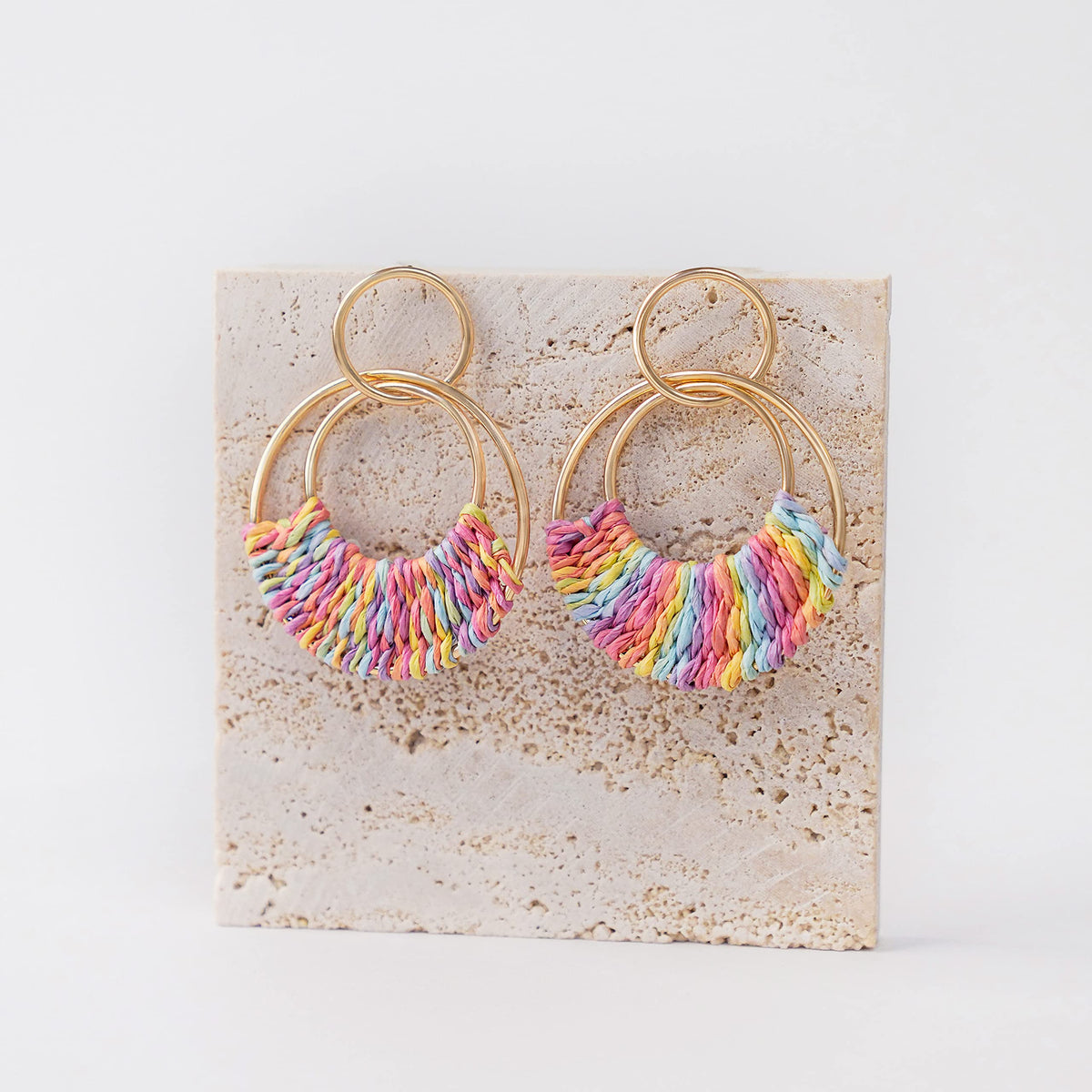 Raffia Hoop Earrings for Women Fun Boho Summer Beach Earrings Lightweight Handmade Straw Wicker Rattan Dangle Earrings Statement Geometric Round Drop Earrings