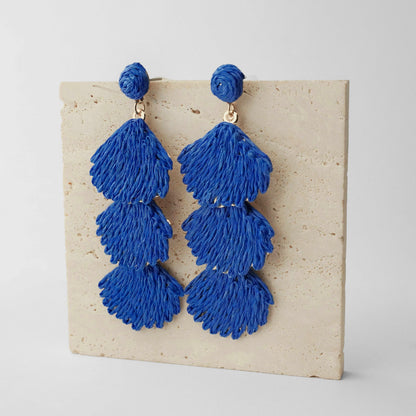 Raffia Dangle Earrings for Women - Boho Statement Rattan Drop Jewelry with Shell Design, Lightweight Summer Beach Trendy Accessories