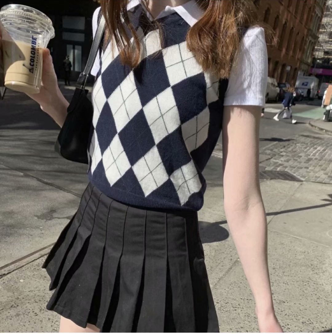 Retro Preppy Style Versatile Diamond-Check BM Knitted Vest