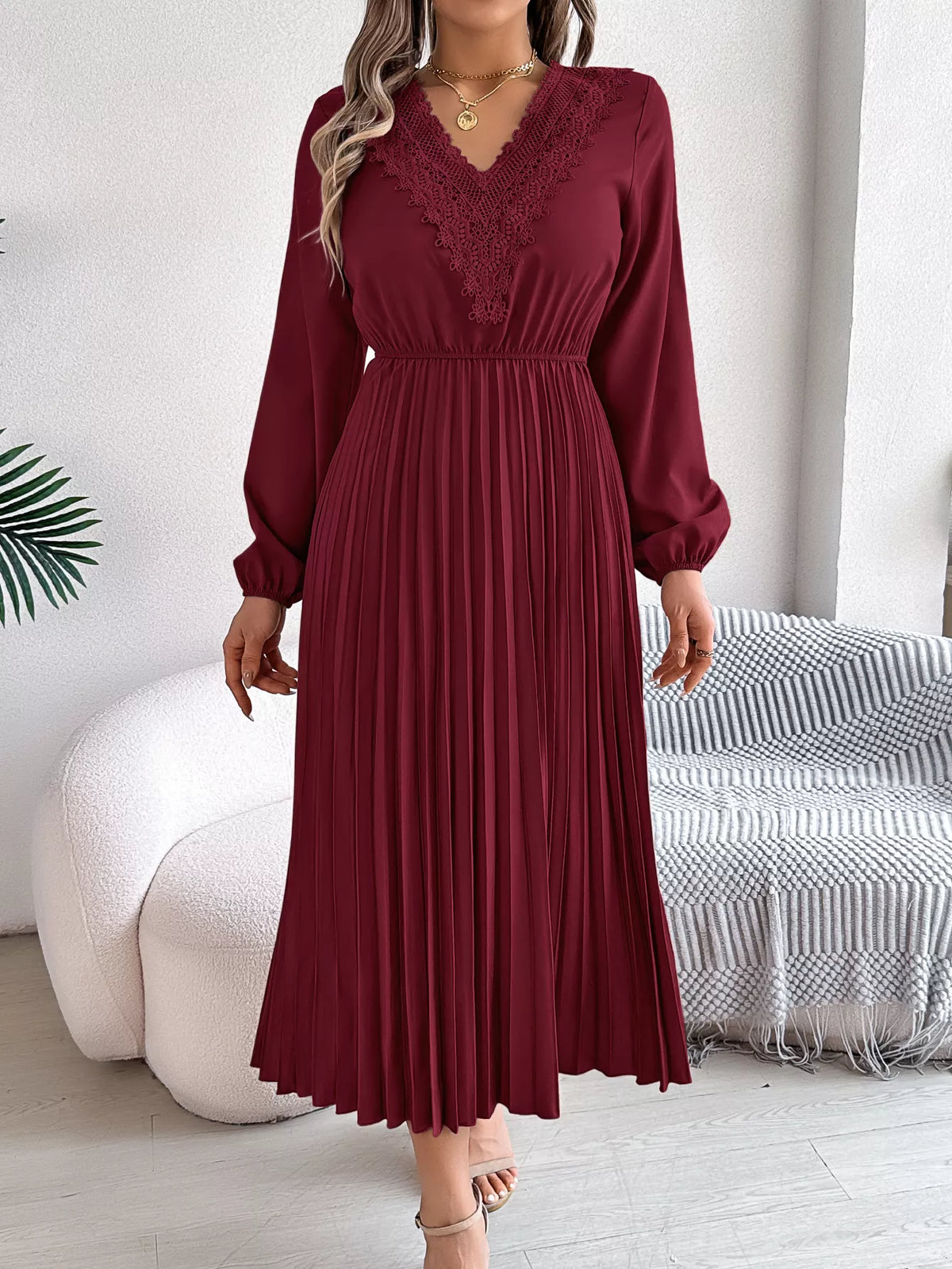 Lace Detail V-Neck Pleated Dress