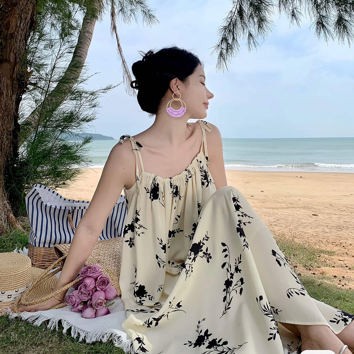Raffia Hoop Earrings for Women Fun Boho Summer Beach Earrings Lightweight Handmade Straw Wicker Rattan Dangle Earrings Statement Geometric Round Drop Earrings