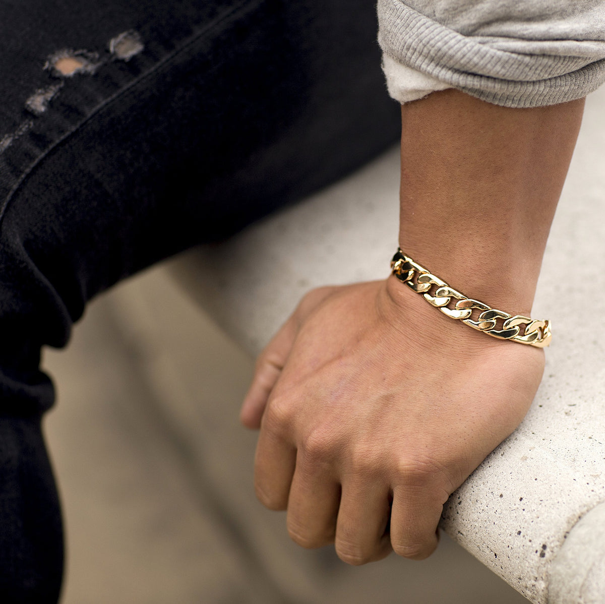 Premium 18K Gold-Plated Cuban Link Bracelet – Luxury Stainless Steel | Waterproof &amp; Tarnish Resistant