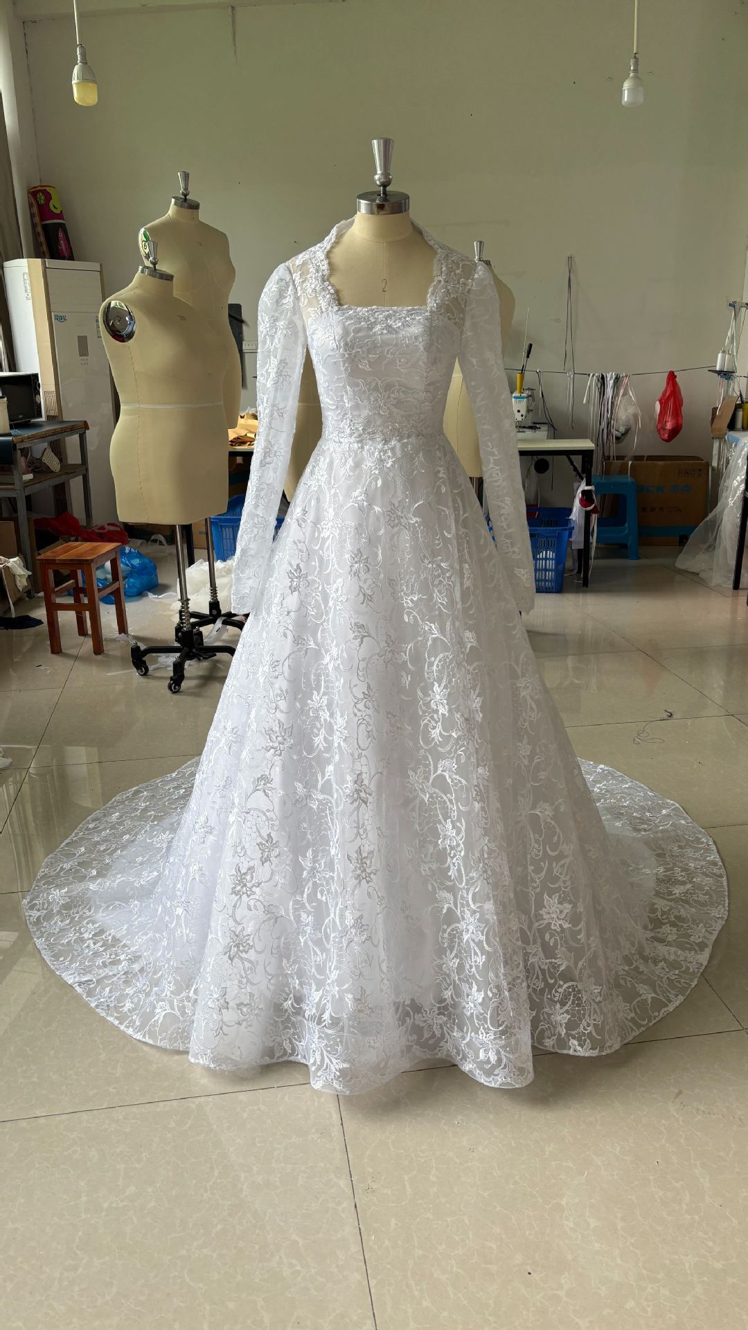 Embroidered Long Sleeve Trailing Wedding Dress