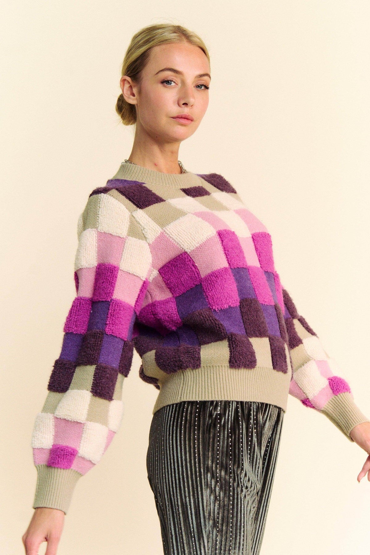 Davi &amp; Dani Checkered Round Neck Long Sleeve Sweater Chic