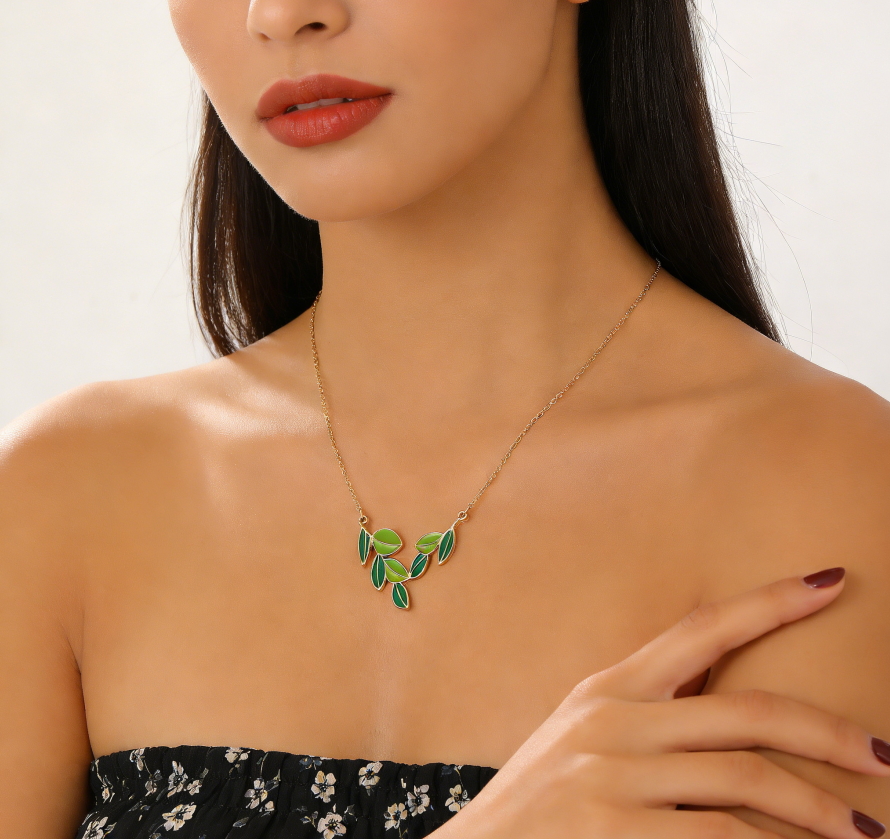 Alloy Enamel Heart, Flower &amp; Leaf Pendant Necklace