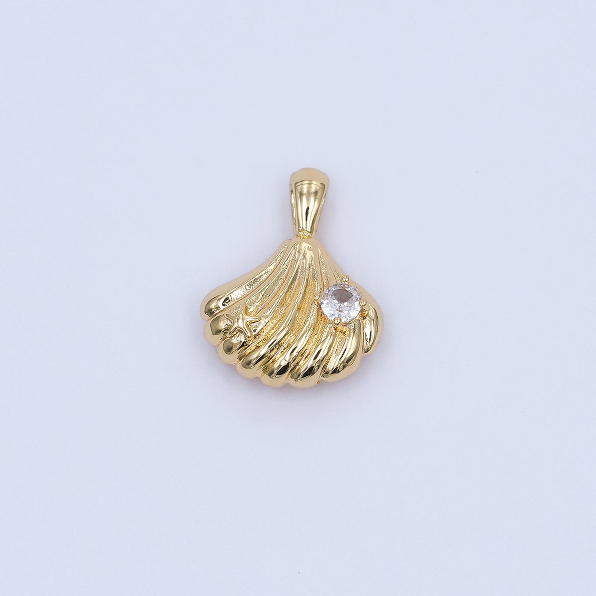 24K Gold Filled 17mm Clear CZ Scallop Sea Shell 3D Multidimensional Pendant in Gold &amp; Silver | AH459