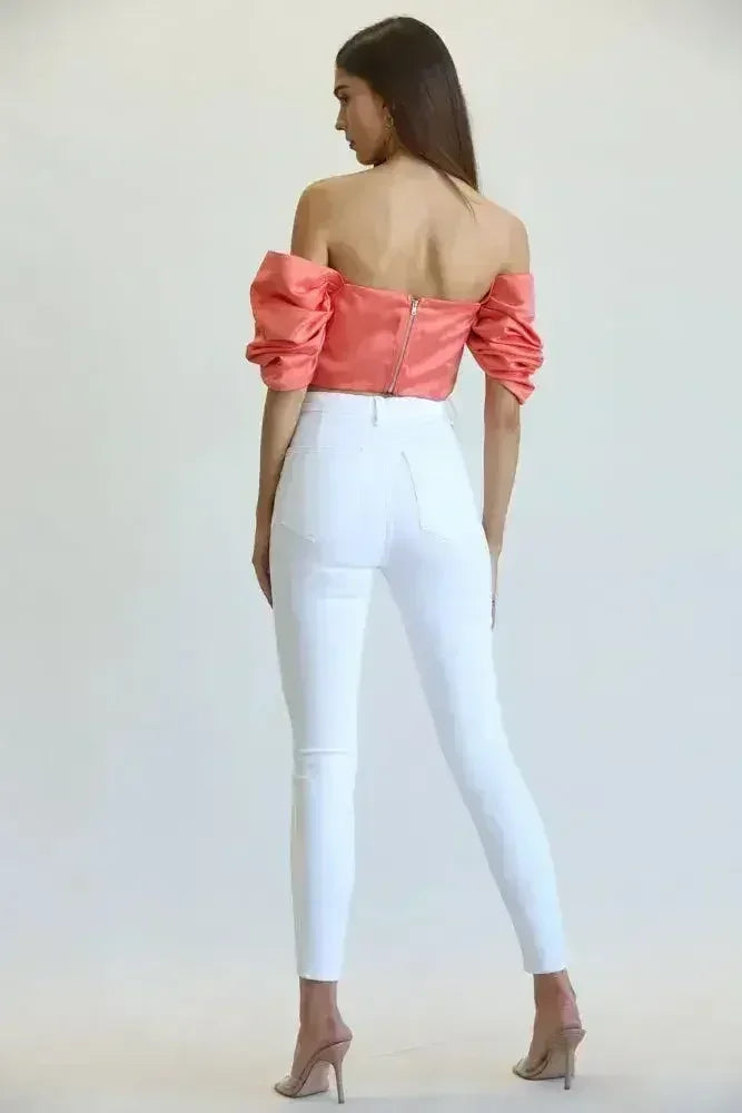 Off the Shoulder Summer Tops – Stylish &amp; Chic for Every Occasion