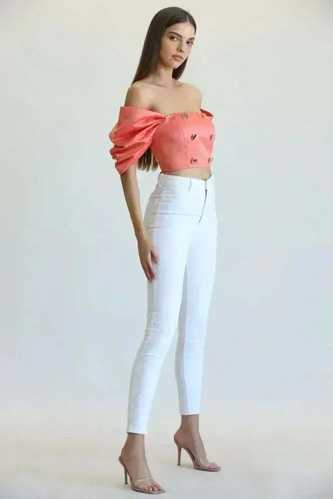 Off the Shoulder Summer Tops – Stylish &amp; Chic for Every Occasion