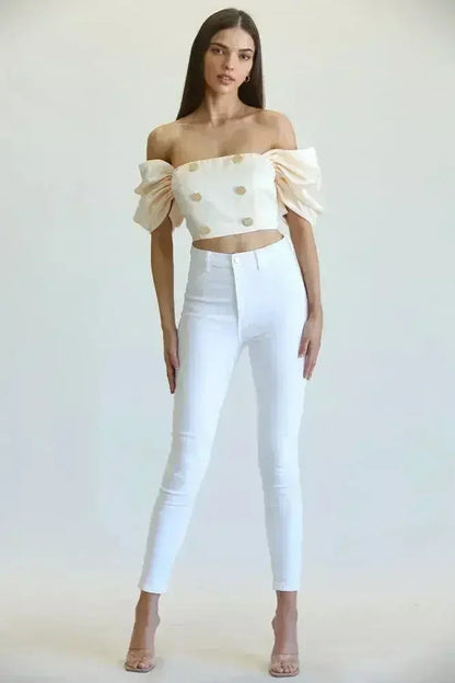 Off the Shoulder Summer Tops – Stylish &amp; Chic for Every Occasion