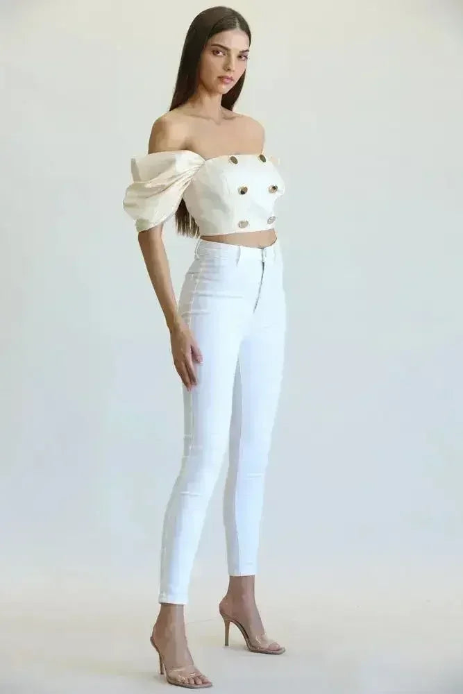 Off the Shoulder Summer Tops – Stylish &amp; Chic for Every Occasion