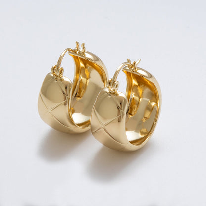 14K Gold Filled 25.5mm Wide Quilted Latch Hoop Earrings | Earrings-00132