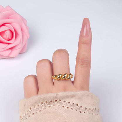 16K Gold Filled Spiral Twisted Out Rope Ring | O552